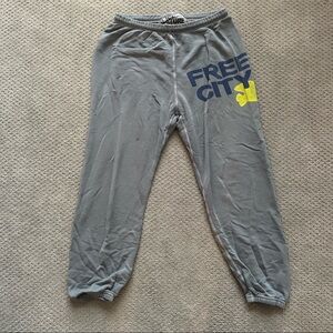 Free city sweatpants